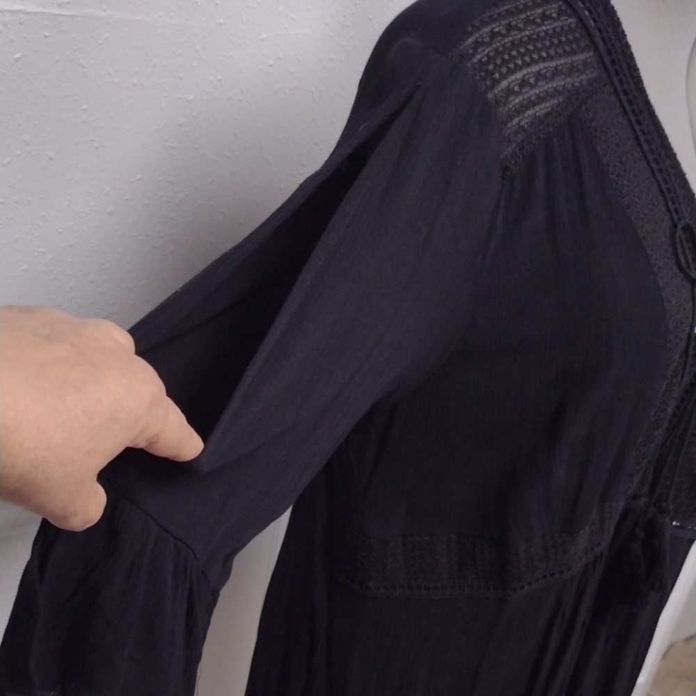NEW Elegant Black Women's Tunic with Lace Detailing - Picture 3 of 15